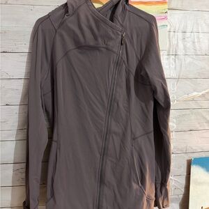 Lululemon Athletica every joruney with Asymmetrical Zipper